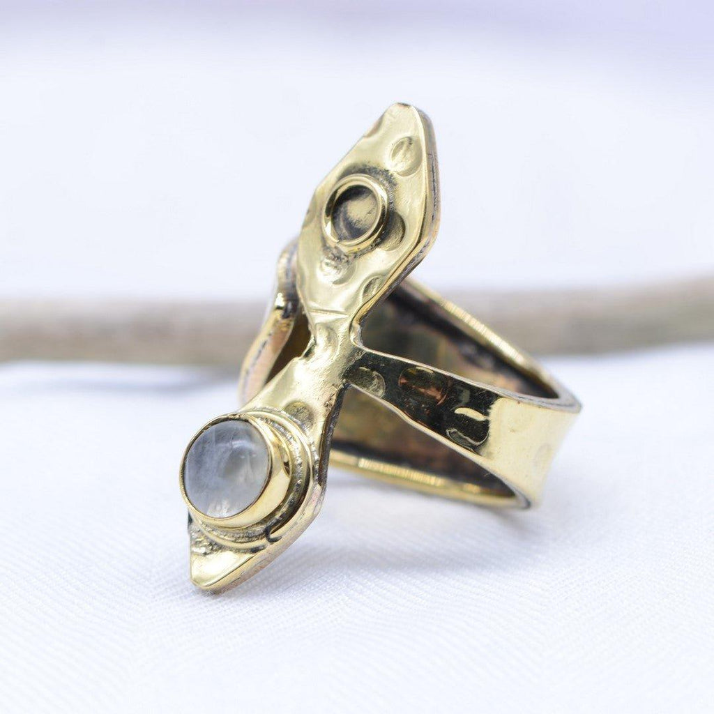 Bague "Féminité" losange en Pierre de Lune (réglable) - lespierresdubienetre