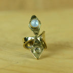 Bague "Féminité" losange en Pierre de Lune (réglable) - lespierresdubienetre