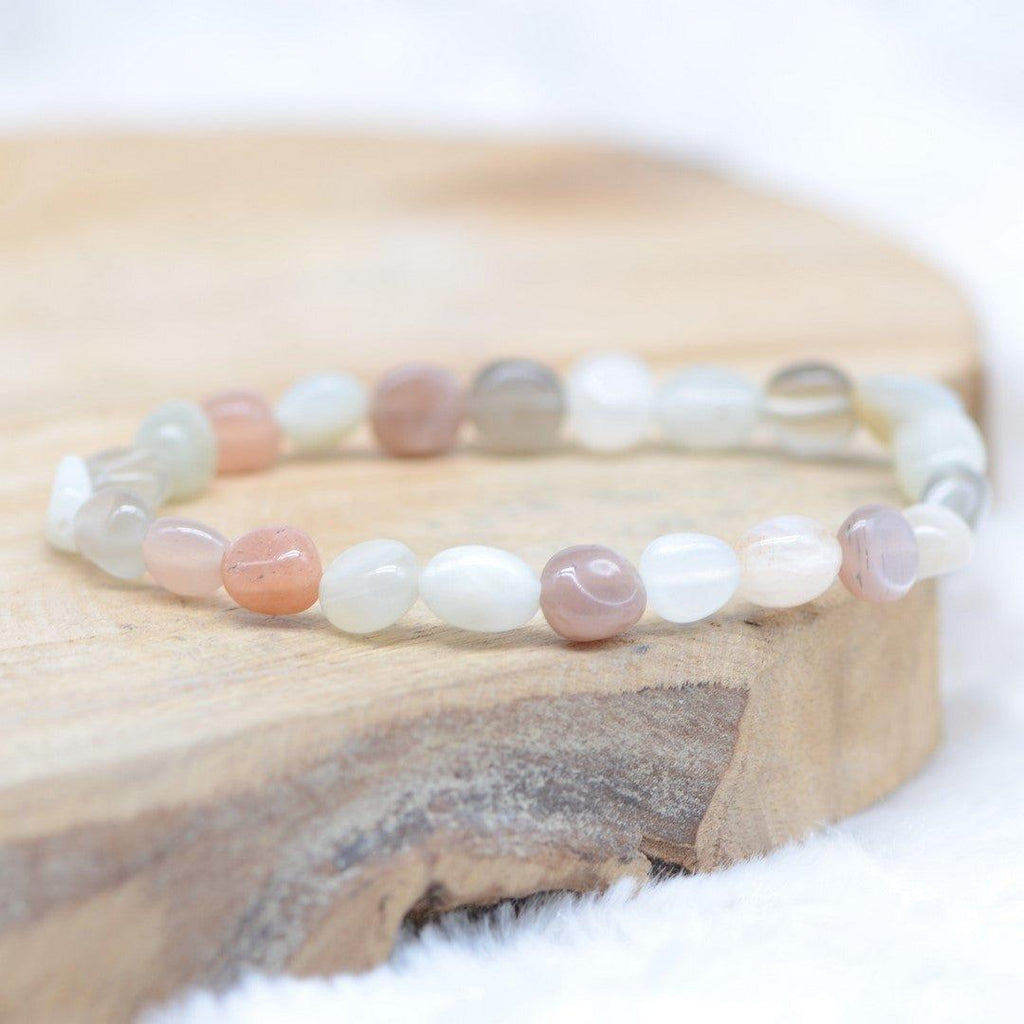 Bracelet roulé "Féminité" en Pierre de Lune Multicolore - lespierresdubienetre