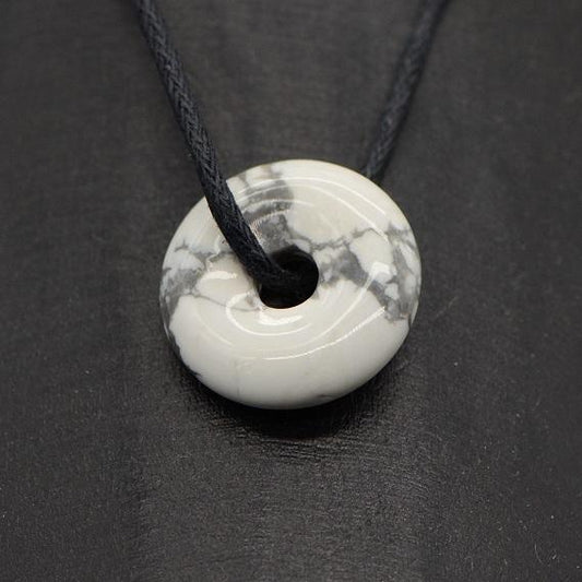 Pendentif Donut "Patience" en Howlite - lespierresdubienetre