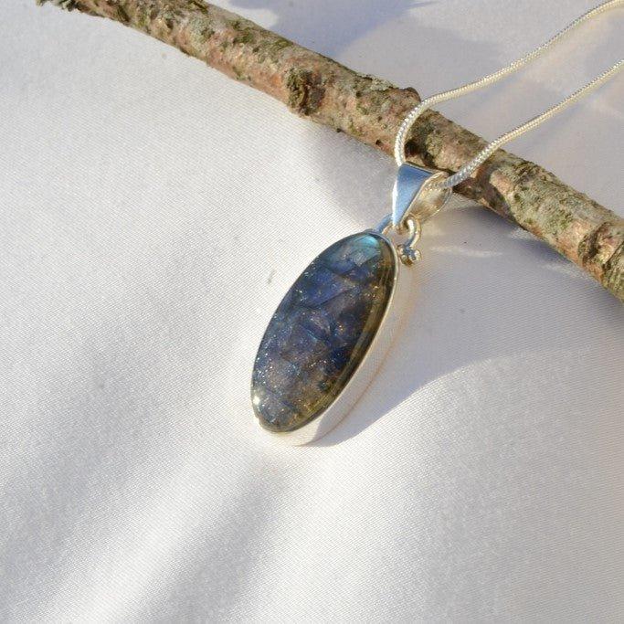 Pendentif "Protection" en Labradorite Ref : Lab6 - lespierresdubienetre