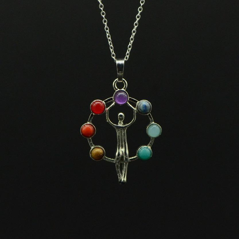 Pendentif "Vitruve" des 7 chakras - lespierresdubienetre